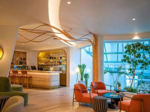 Khu vực ghế ngồi tại Maison Sofia - MGallery