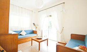 A seating area at Coral Apartment