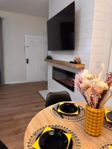 Gallery image of Beautifully Renovated OneBedroom Apt with Two Beds in Littleton