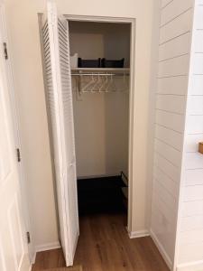 Gallery image of Beautifully Renovated OneBedroom Apt with Two Beds in Littleton