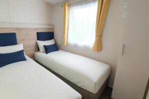 Fotografie z fotogalerie ubytování Lyons Sunnysands Holiday Park - Holiday Accommodation 13733 v destinaci Llanddwywe