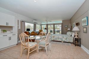 Kuchyň nebo kuchyňský kout v ubytování Park Place Unit 121