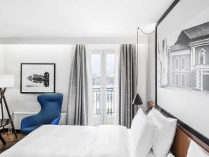 Кровать или кровати в номере MERCURE KLAIPEDA CITY HOTEL, Meetings, Events, Restaurant & Bar - Accor Group, Pet Stay FREE