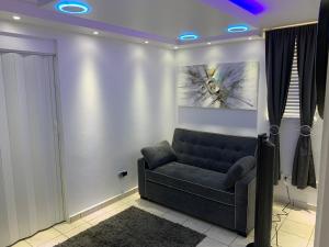 Φωτογραφία από το άλμπουμ του Modern Apartment in Levittown near Beach & Boulevard σε Levittown