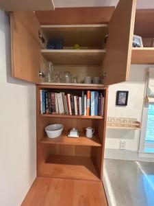 صورة لـ Studio Cedar Guest Cottage في دانكن