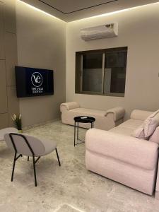 Χώρος καθιστικού στο The Villa Exotica with Pool, Lawn and Indoor Games +30 φωτογραφίες