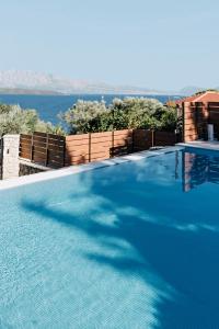 Imagen de la galería de Villa Rosebud, en Nikiana