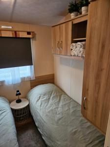 Posezení v ubytování Olm29 Vakantiewoning in het Drents Friese Wold vlakbij Diever Zwembad, Animatie, Restaurant, Wandelen, Natuur