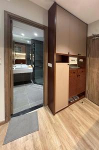 Ένα ή περισσότερα κρεβάτια σε δωμάτιο στο Aki Room Ở Space Ecopark