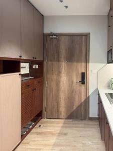 Η κουζίνα ή μικρή κουζίνα στο Aki Room Ở Space Ecopark