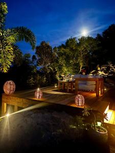 Κήπος έξω από το Villa Viclara