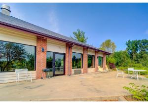 Foto dalla galleria di Capital O Amerihost Inn and Suites Fulton Hwy 54 MO a Fulton