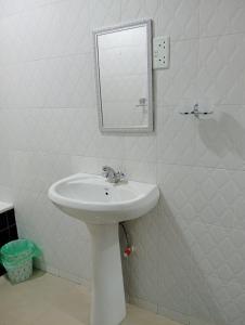 Φωτογραφία από το άλμπουμ του 3 bdr apartment with Solar Backup & Wi-Fi Salama σε Lusaka