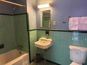 Gallery image of Shady Grove Motel in Ashland