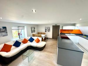 Kuchyň nebo kuchyňský kout v ubytování Silvercopse a 4 bed spacious home