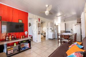 Kuchyň nebo kuchyňský kout v ubytování Casa c/ Piscina: Férias de Descanso em Pontal