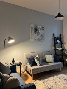 Posezení v ubytování Home-from-Home Near Etihad, Garden & Free Parking