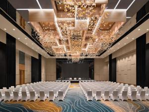 Бизнес-центр и/или конференц-зал в Mövenpick Hotel Jakarta City Centre +52 фотографии