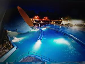 Bazén v ubytování RELAX ViLLA nebo v jeho okolí