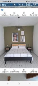 Ένα ή περισσότερα κρεβάτια σε δωμάτιο στο La Sedia Rossa Historical Centre