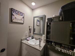 Kuchyň nebo kuchyňský kout v ubytování Coastal Oasis on Biloxi Beach - Gulf Coast Vac Home + 31 fotografií