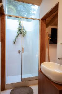 Ένα μπάνιο στο Tiny house con tina medicinal