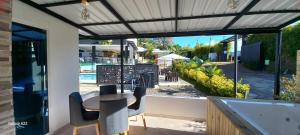 Imagine din galeria proprietății Hotel y Cabañas Parinzzi în Guatapé