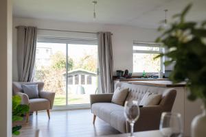 Afbeelding uit fotogalerij van Spacious 4 Bed Detached Home I Sleeps 8-10 