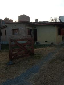 Το κτήριο όπου στεγάζεται  η παραθεριστική κατοικία