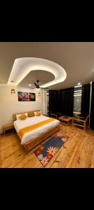 Ένα ή περισσότερα κρεβάτια σε δωμάτιο στο Varlaxmi Vatika +19 φωτογραφίες