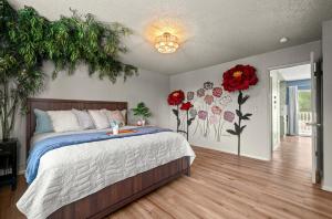 Una cama o camas en una habitación de The Quirky Bloom-Whimsical Guest house