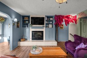 Un lugar para sentarse en The Quirky Bloom-Whimsical Guest house