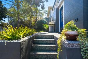 Κήπος έξω από το Charming Maning Ave - 2 Bedroom Unit in Sandy Bay
