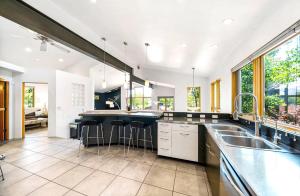 Køkken eller tekøkken på Walk to Animas River and Mountain Trail