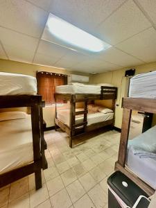 Postel nebo postele na pokoji v ubytování Casa práctica para grupos en el Centro de Monterrey - hasta 14 personas con AC