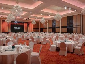 Фотография из галереи Sofitel Phnom Penh Phokeethra в Пномпене +25 фотографий
