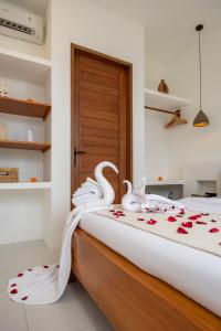 Gallery image of Modest and Cosy 2bd Villa with Rooftop 4min to Cemagi Beach in Cemagi