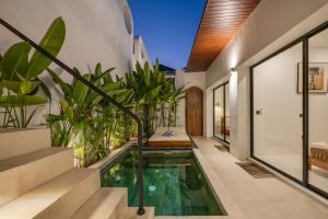 Gallery image of Modest and Cosy 2bd Villa with Rooftop 4min to Cemagi Beach in Cemagi