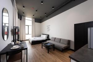 Gallery image of Classic Charm Studio by Spacey in Duqm 88 in Duqm