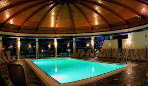 Bassein majutusasutuses Premium Hotel Panoráma või selle lähedal