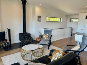 Χώρος καθιστικού στο Mountain Views Alfresco with Panoramic Views