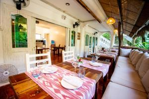 Ruang duduk di Lanterna Hotel Boracay
