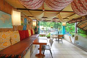Khu vực ghế ngồi tại Gabby's Bed & Breakfast