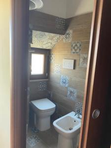 Ένα μπάνιο στο La Casa Dei Fiori +5 φωτογραφίες