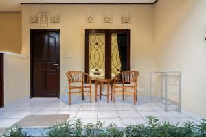Patio nebo venkovní prostory v ubytování Artha Mulia House + 37 fotografií