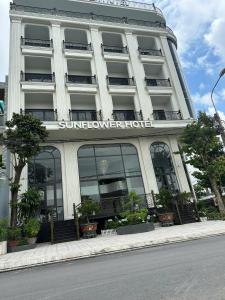 Afbeelding uit fotogalerij van Sunflower hotel in Nhơn Trạch