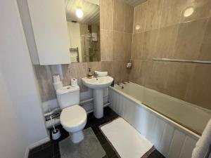ห้องน้ำของ Apartment - Sleeps 4 & On-site Parking