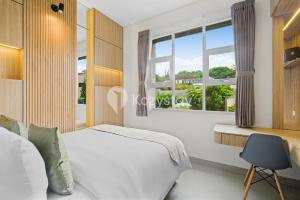 Katil atau katil-katil dalam bilik di Sorwen by Kozystay - Bandung +21 gambar