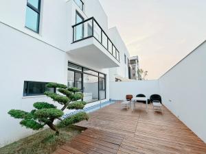 El edificio en el que está la villa
