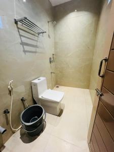 Koupelna v ubytování Kumaran Grand - Luxury Rooms